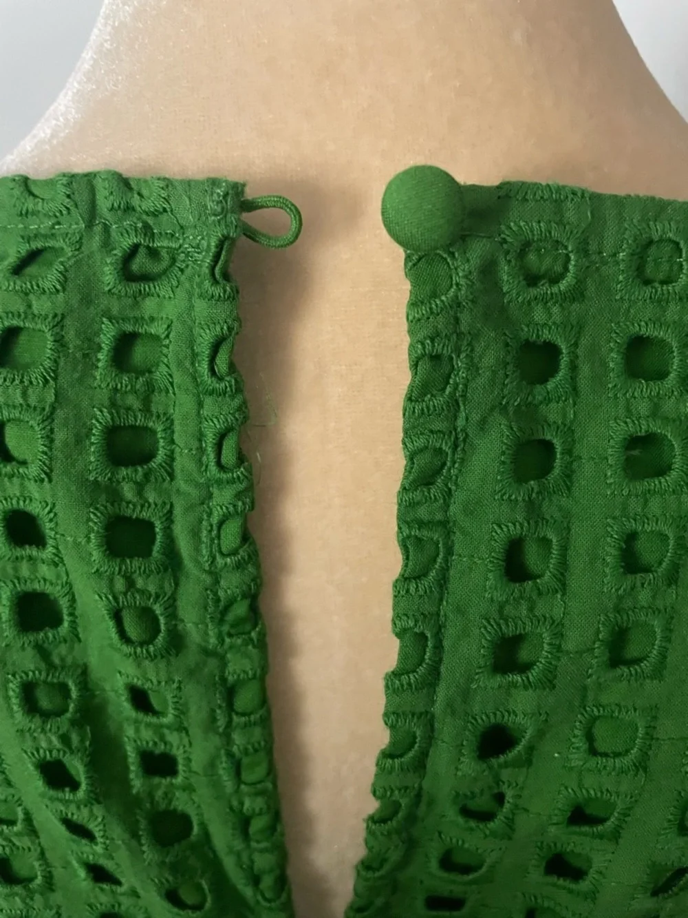Kate Spade Green Eyelet Broderie Top Sleeveless Sz XL Textured Chic Summer